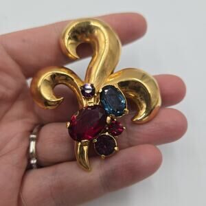 Vintage CAROLEE 80s Goldtone Rare Open Back Rhinestones "Fleur De Lis" Pin
